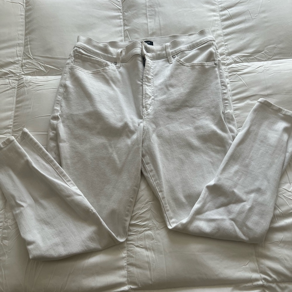 EXPRESS White Skinny Jeans